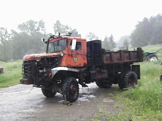 http://www.badgoat.net/Old Snow Plow Equipment/Trucks/Walter 100 Traction/Ellicottville NY Walter JR/GW640H480-1.jpg